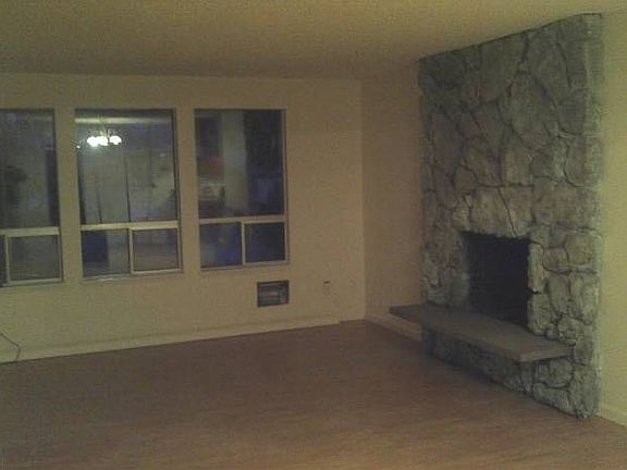 Living room & fireplace