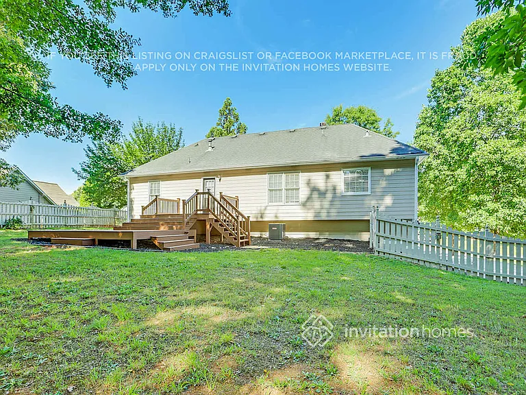 460 Austin Dr — Photo 23