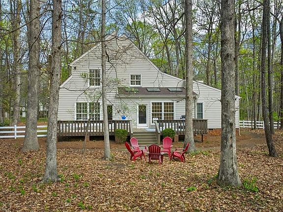 4th image of 4004 Hiddenwood Ct