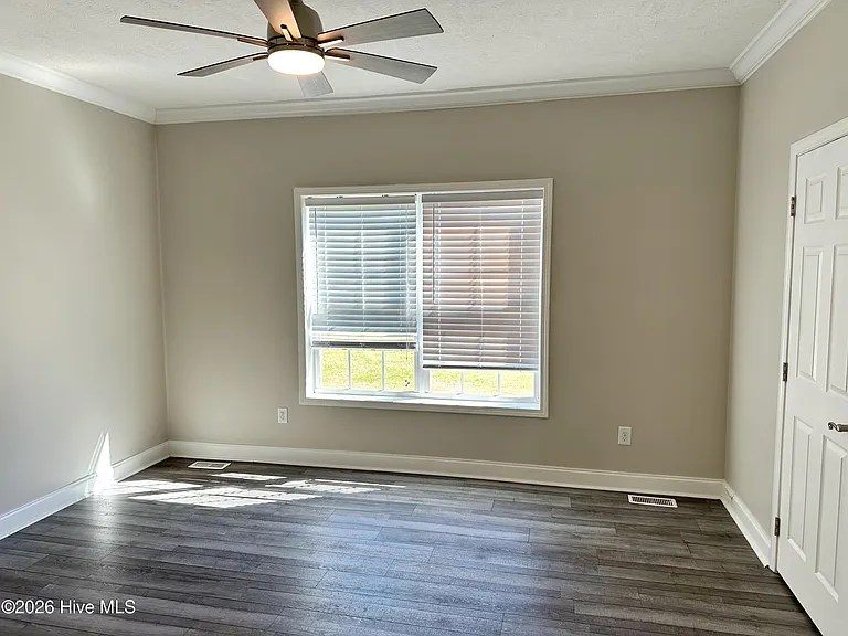 103 Meadowview Rd — Photo 15