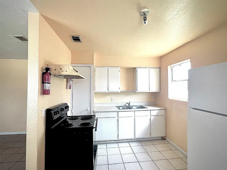 6802 Sayers St #A — Photo 15