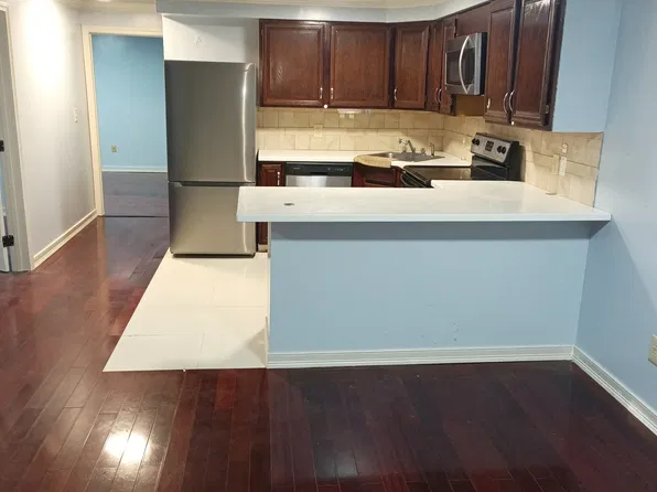 11B Hulbert Rd APT 15, Worcester, MA 01603