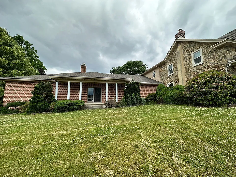 373 E High St #1