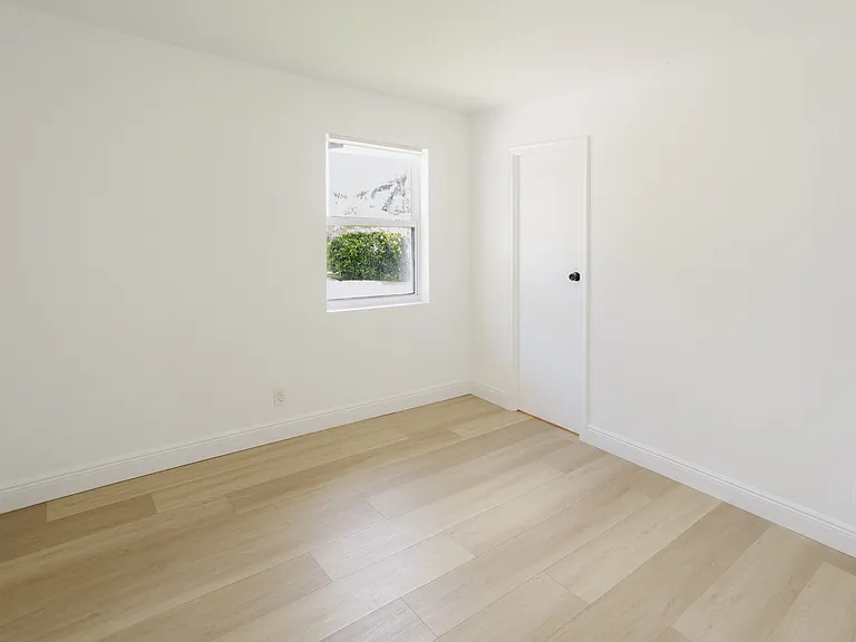 4409 Empress St — Photo 13