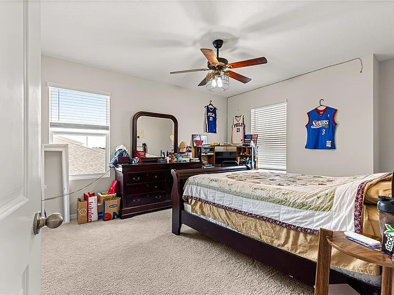 8142 SW 59th Ave — Photo 33