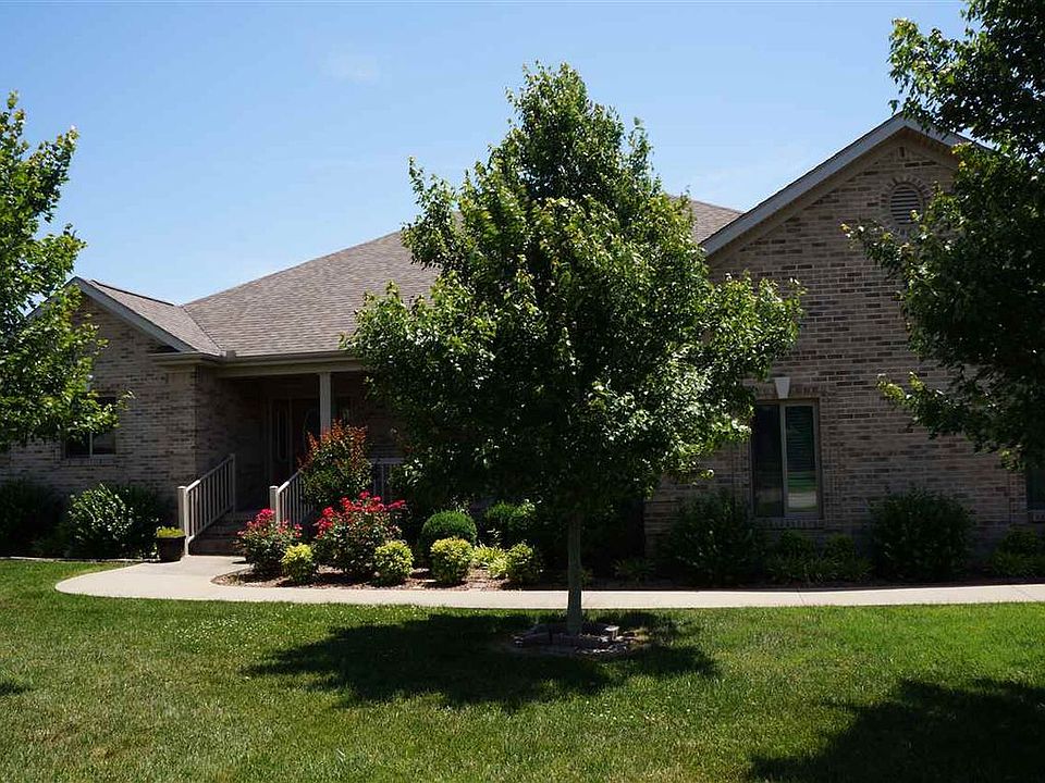 1st image of 114 Thoroughbred Dr