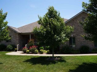 114 Thoroughbred Dr, Murray, KY 42071