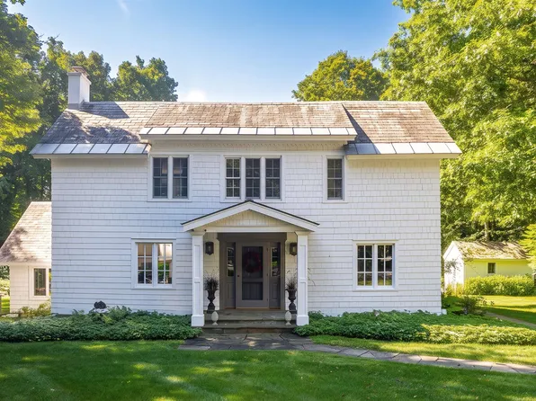 844 East Manchester Road, Manchester, VT 05255
