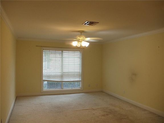 3rd image of 2601 Metairie Lawn Dr #217