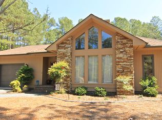 390 SE Lake Forest Dr, Pinehurst, NC 28374