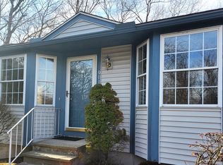 104 Johnson Rd APT 901, Chicopee, MA 01022