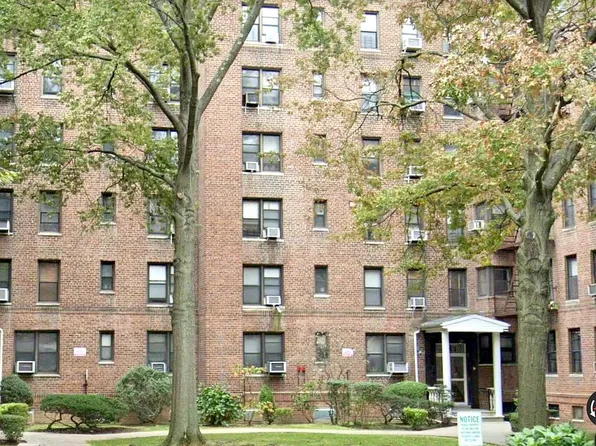 2455 Haring St APT 3D, Brooklyn, NY 11235