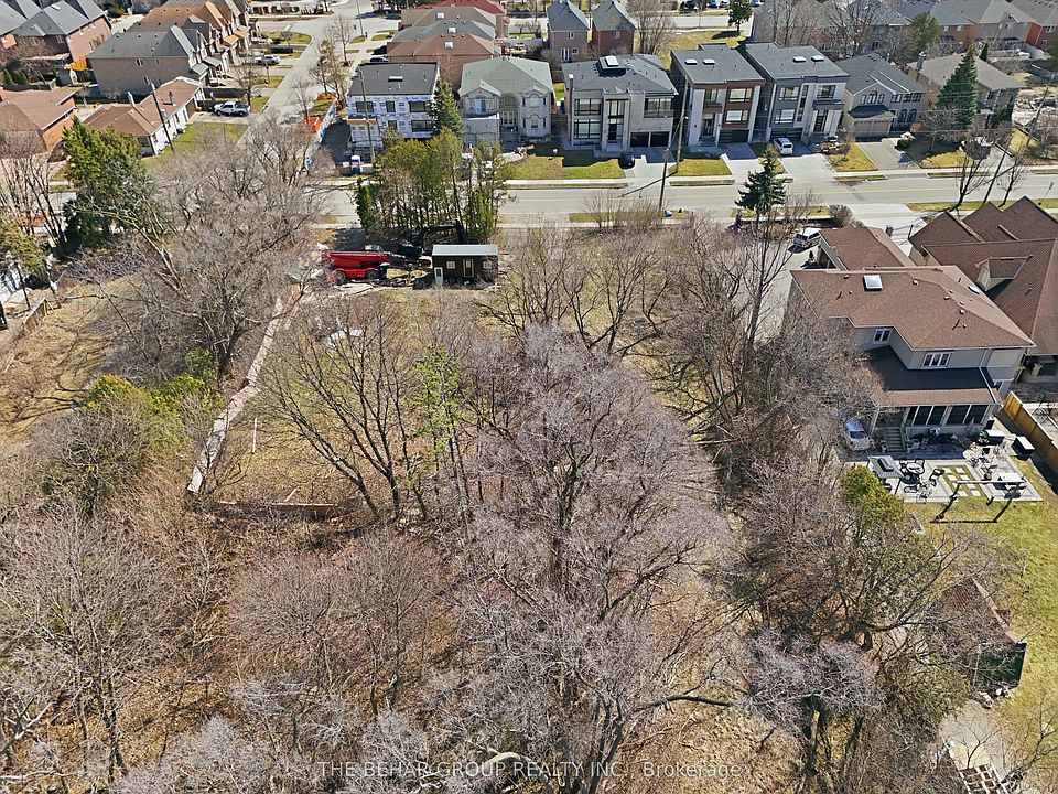2nd image of 196 Crestwood Rd