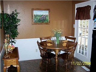 3rd image of 4716 Oneida Ave