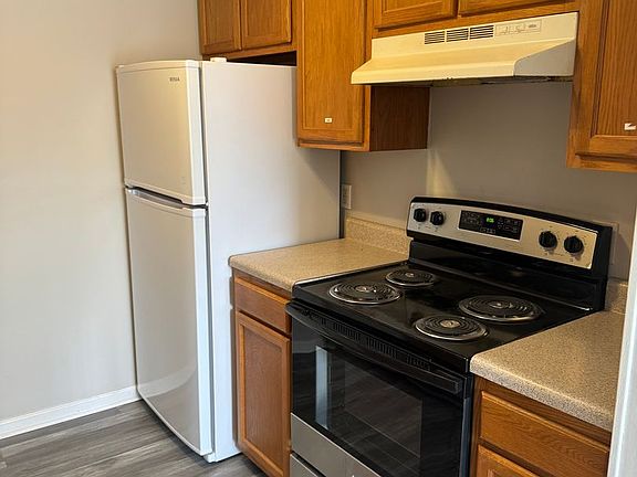 3rd image of 315 Oakland Ave #304