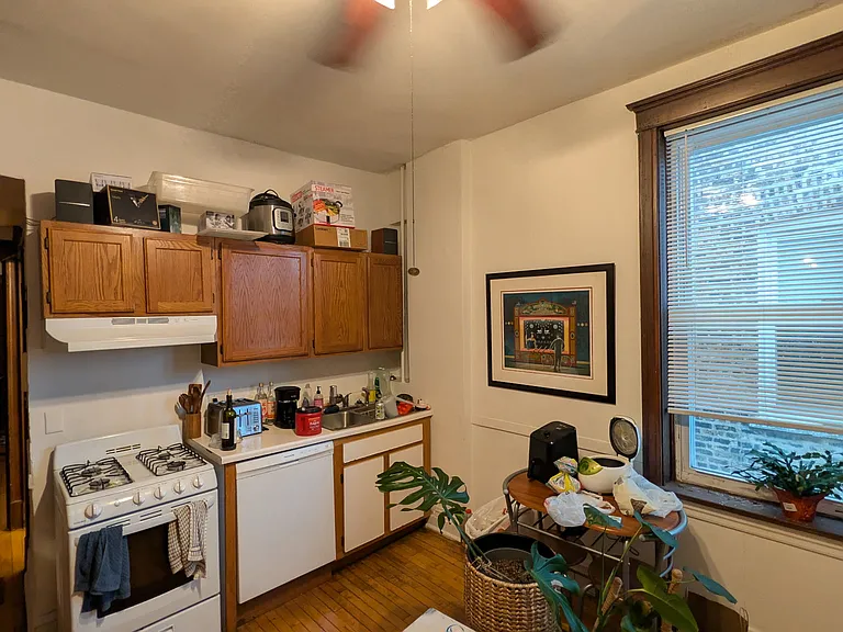 2060 N Campbell Ave #2R — Photo 9
