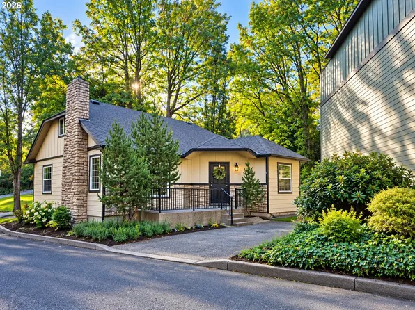 802 NW 5th Cir, Camas, WA 98607