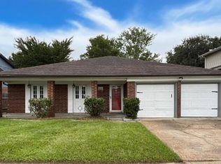 1545 Spanish Oaks Dr, Harvey, LA 70058
