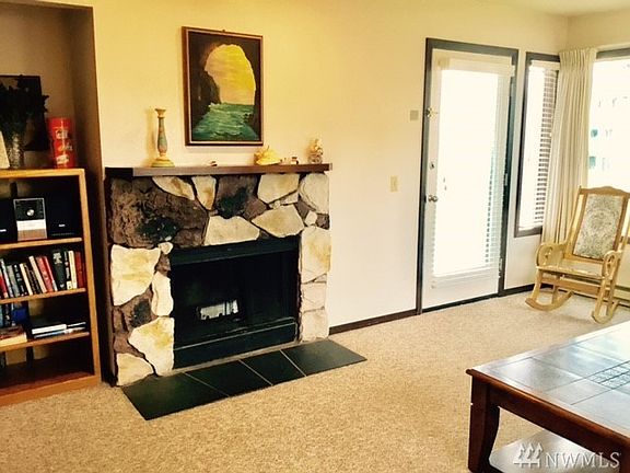 4th image of 210 26th St NW Unit 223/4
