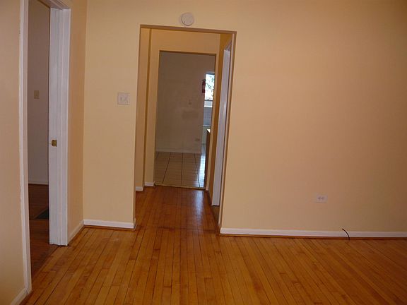 5th image of 1818 W Sunnyside Ave #1