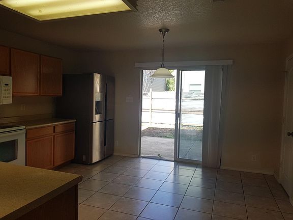 3rd image of 119 Arrow Oaks