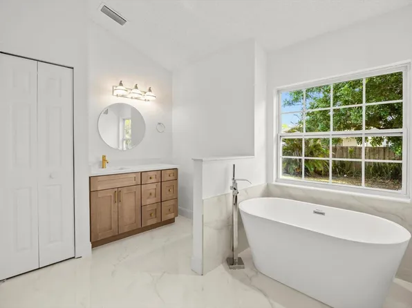 1026 SW Macao Avenue, Port St Lucie, FL 34953