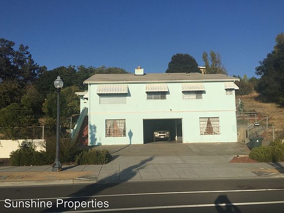 2nd image of 310 Wilson Ave