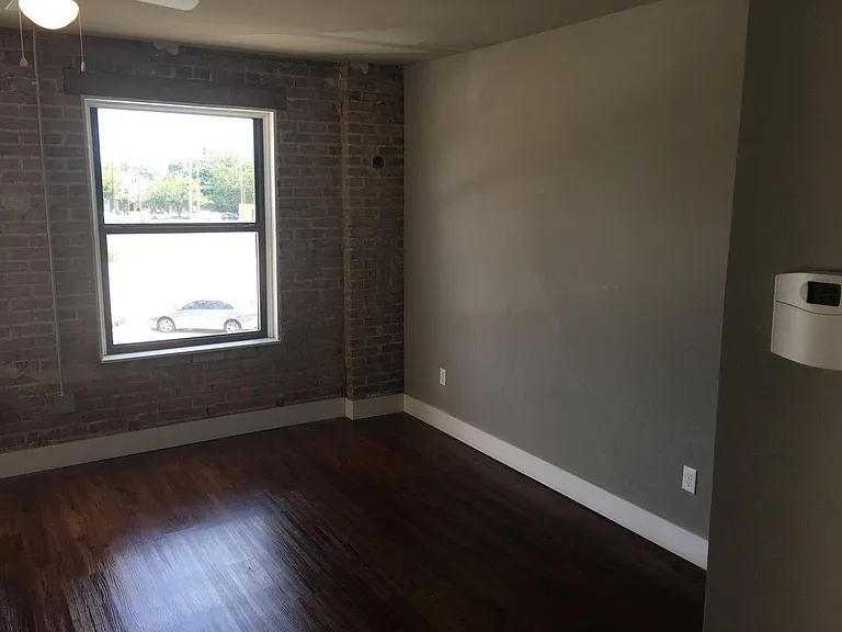 134 NW 13th St — Photo 22