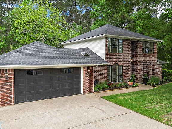 2nd image of 1415 River Oaks Dr