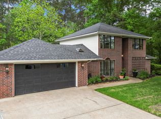1415 River Oaks Dr, Huntsville, TX 77340