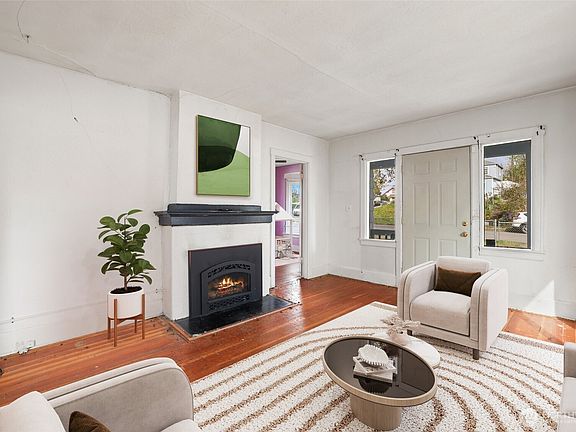 5th image of 1706 S Fife Street