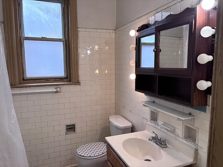 6829 Woodland Ave — Photo 9