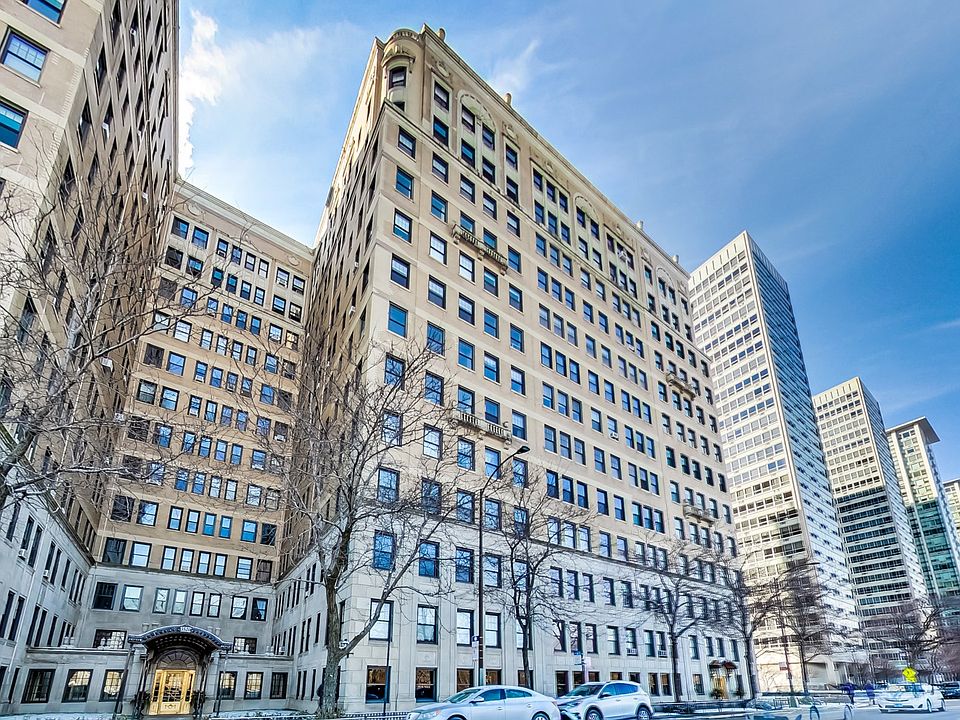 1st image of 3520 N Lake Shore Dr APT 9H