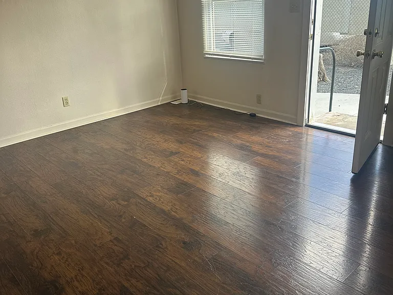 435 Basin St NW #12 — Photo 1