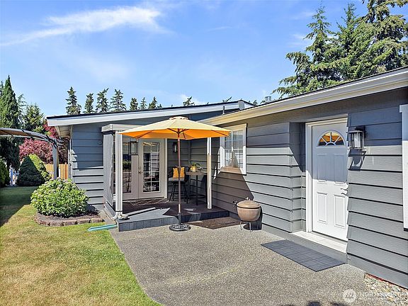 2nd image of 2500 Alder Street #60