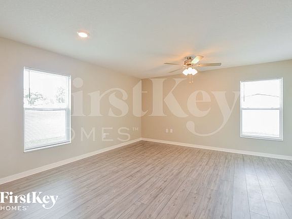 3rd image of 437 Kensington View Dr