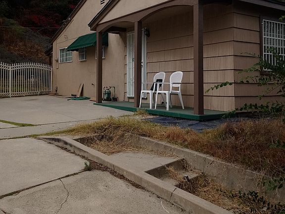2nd image of 165 Maronde Way