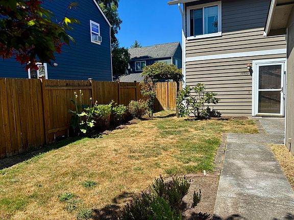 2nd image of 19593 2nd Ave NE