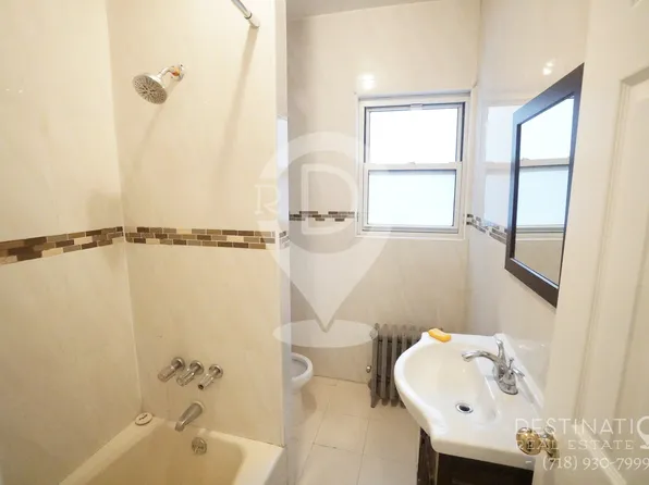 620 Beverley Road image 5 of 17