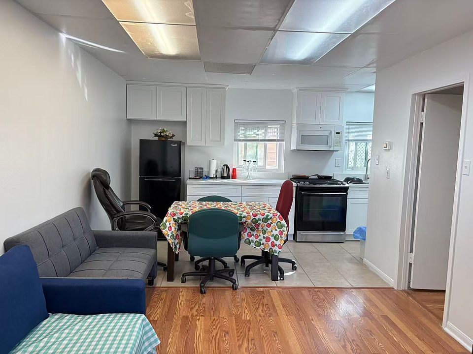 1st image of 720 Maertin Ln #B