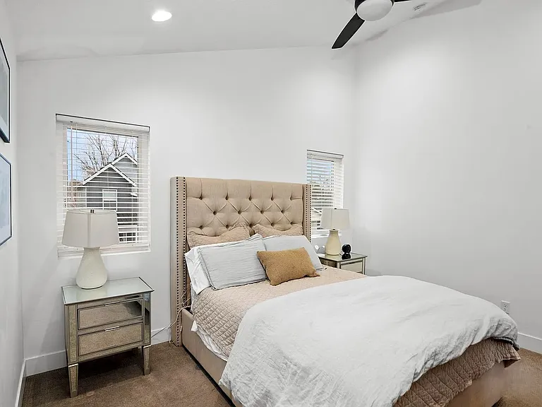 114 E Demming Ln — Photo 10