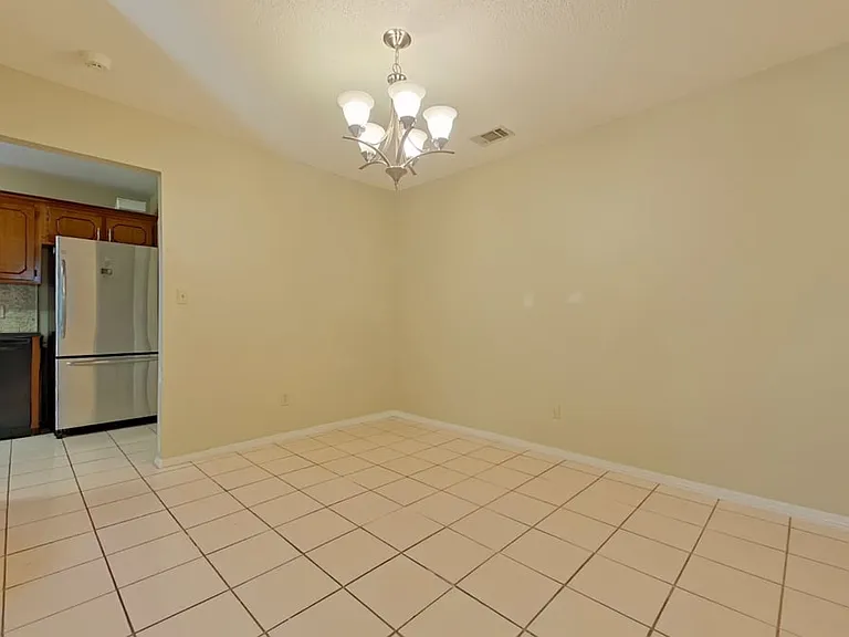 24 Neptune Dr — Photo 7