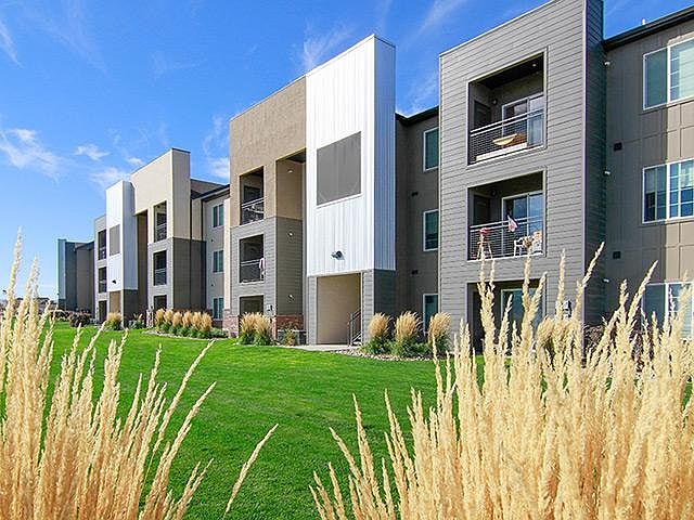 Wilshire Place Apartments