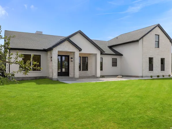 731 Highland Meadows, Bandera, TX 78003