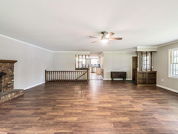 5th image of 511 W Elm St