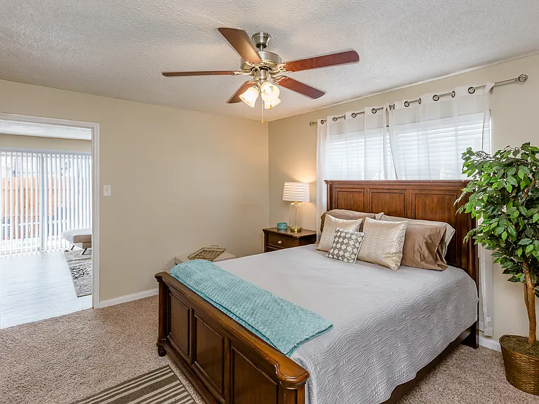 Las Velas at Hillcroft Apts. — Photo 8