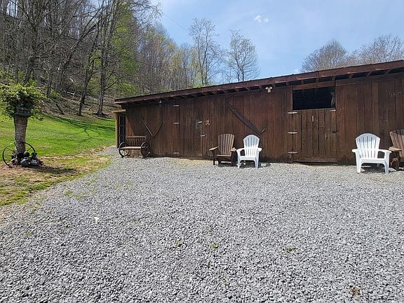 3rd image of 11658 Mud Fork Rd