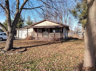 403 W Main St, Winnebago, IL 61088