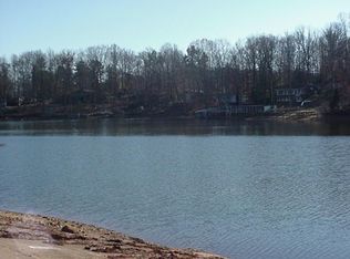 140 Waterside Dr, Iva, SC 29655