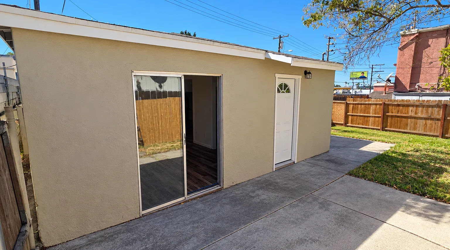 3 bed, 1200 sqft, $2,995 — Photo 1